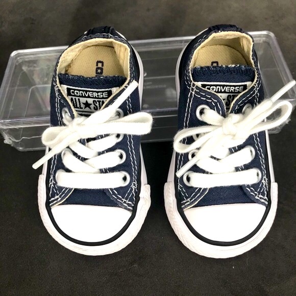 Converse Infant low top sneaker in navy blue. - Picture 1 of 7